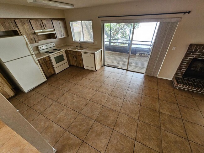 Foto del edificio - 907 Buttercup Dr