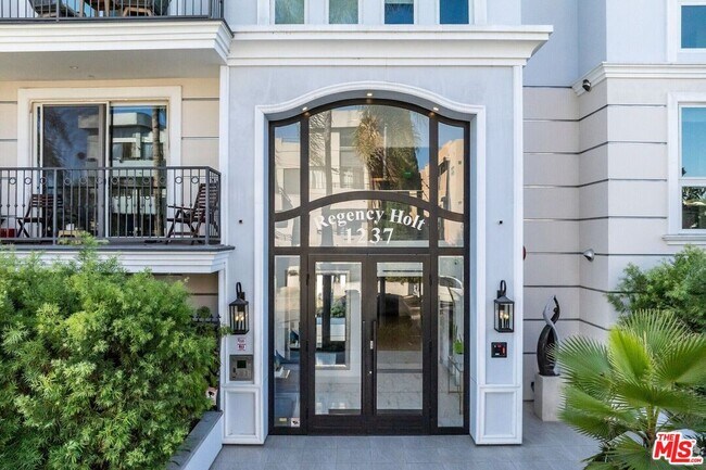 Foto del edificio - 1237 S Holt Ave