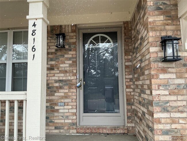 Foto del edificio - 48161 Nottinghill Ln