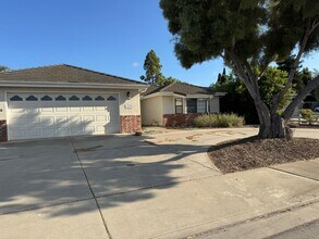 Building Photo - 1473 Mercer Ct