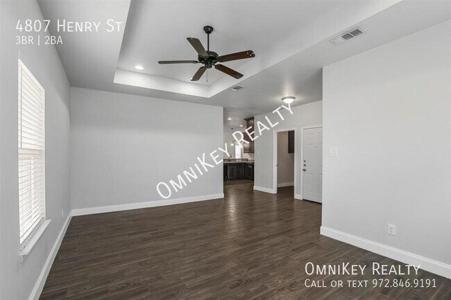 Foto del edificio - 4807 Henry St