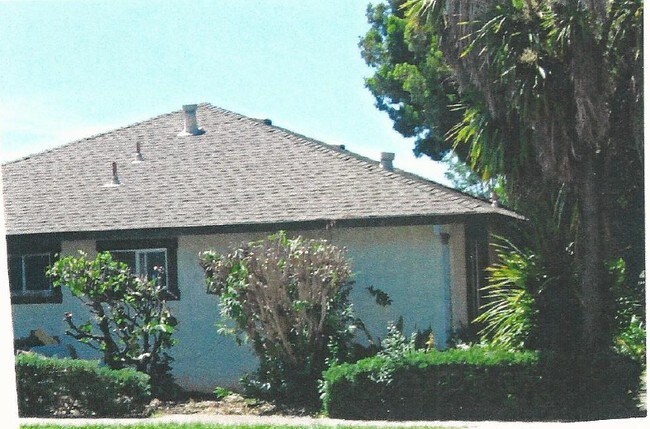 Building Photo - Casa de Sonoma