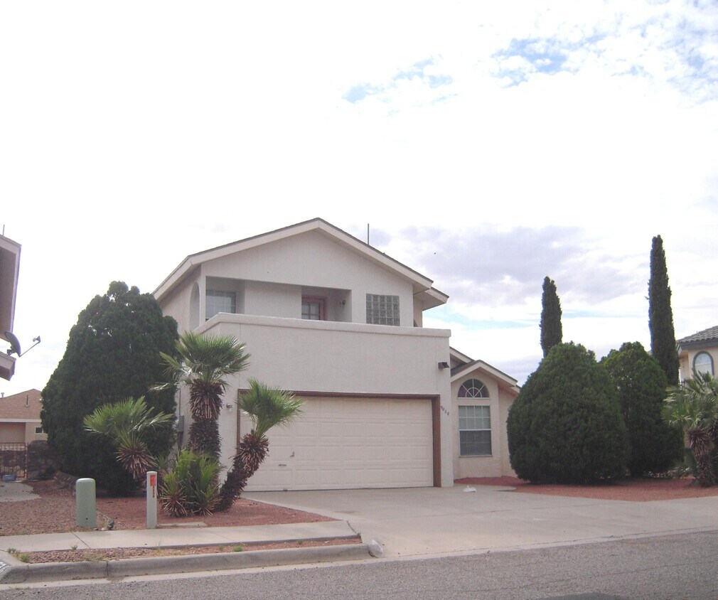 Foto principal - 9030 Echo St