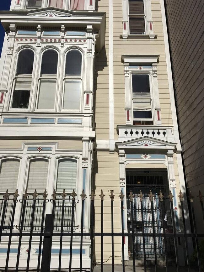 Building Photo - 468 Fell St