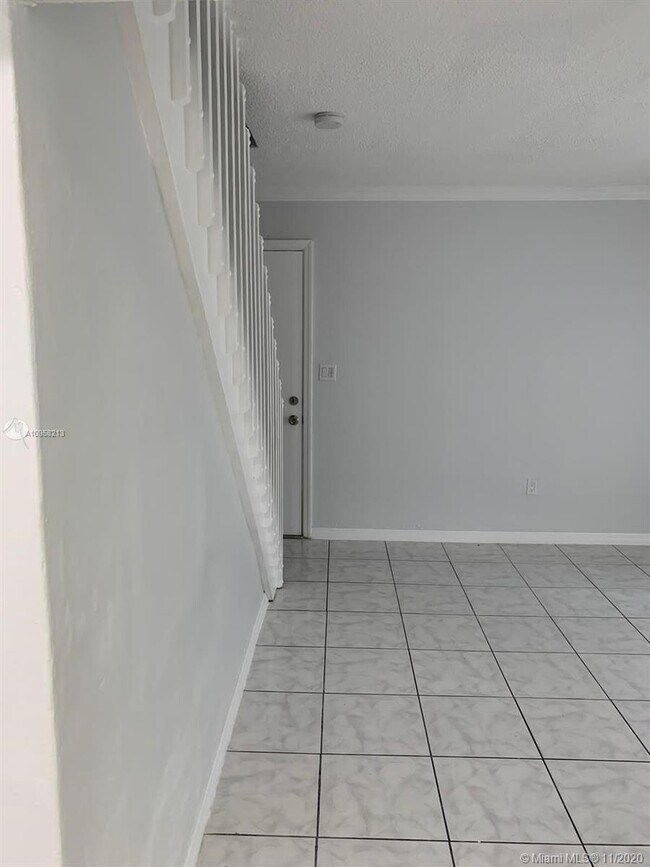 Foto del edificio - 11 SW 32nd Ave