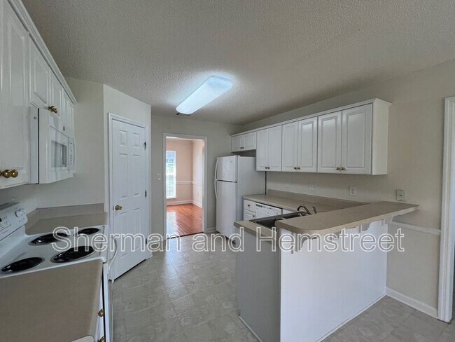 Foto del edificio - 3404 Thames Pl