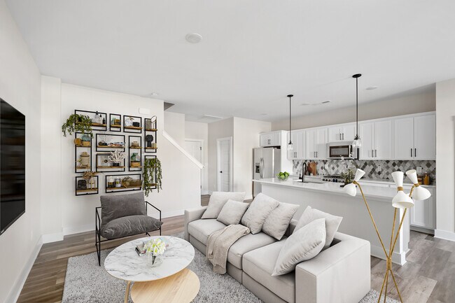 Foto del edificio - 652 Herlong Ave