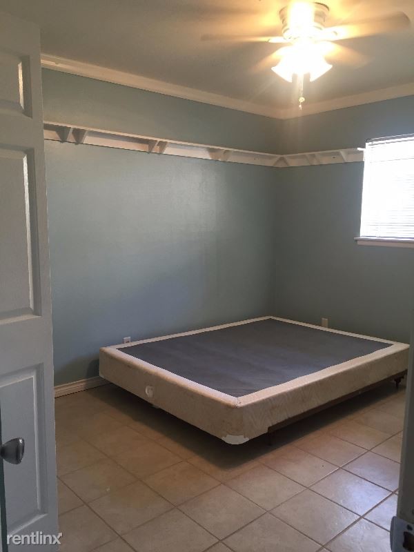 Building Photo - 13114 La Ventana St
