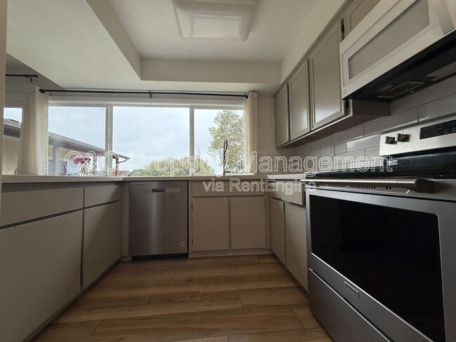 Foto del edificio - 9220 Canyon Oak Rd