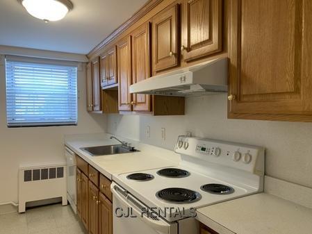 Building Photo - 1 bedroom in ARLINGTON MA 02474