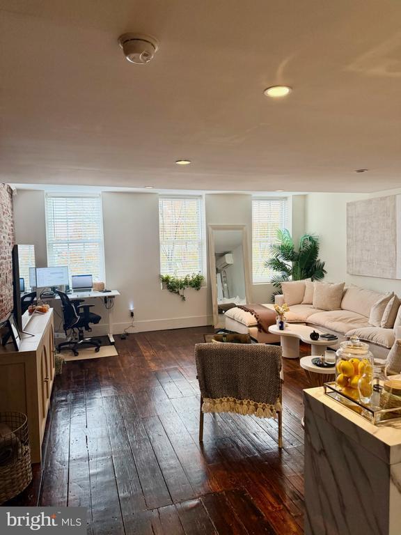 Foto del edificio - 126 N 3rd St