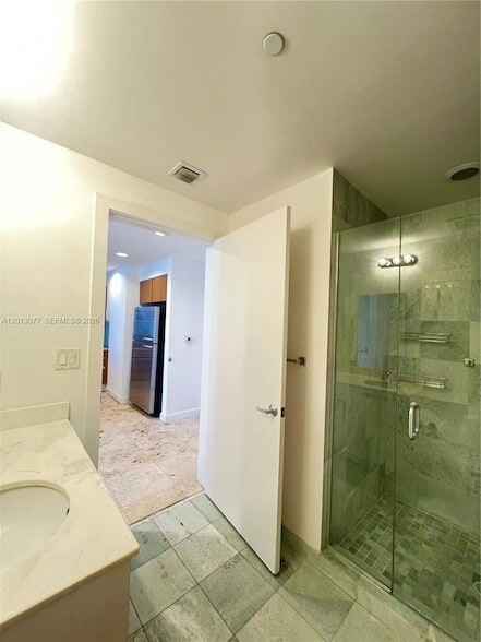Building Photo - 1050 Brickell Ave