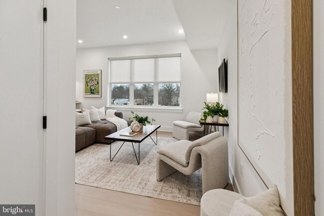 Photo - 30 W Allens Ln Apartment