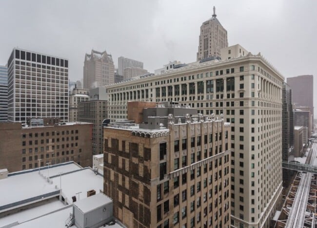 Foto del edificio - 235 W Van Buren St