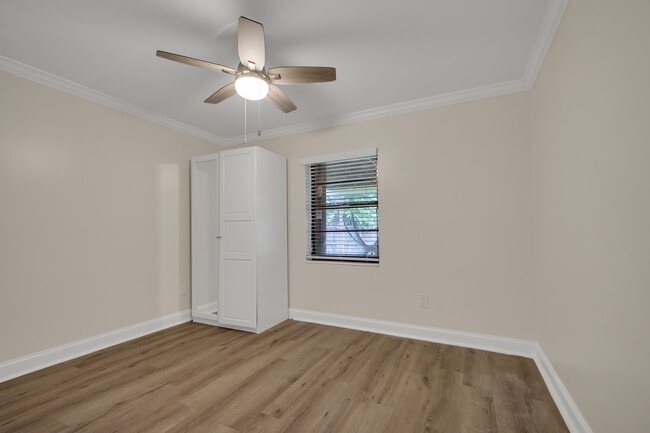 Building Photo - 15109 SW 71st Ln