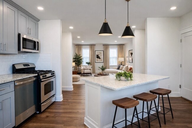 Building Photo - 69 W 39th St