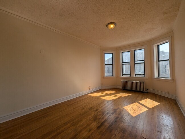 Foto del edificio - 1542 N Kedzie Ave