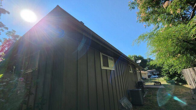 Building Photo - 5817 Larson Lane