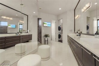 Building Photo - 11695 Royal Tee Cir