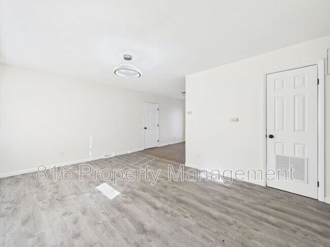 Foto del edificio - 8506 E 111 St