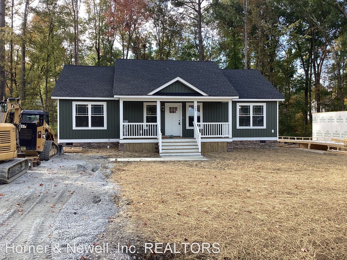 Foto principal - 3 br, 2 bath House - 705 3rd Street