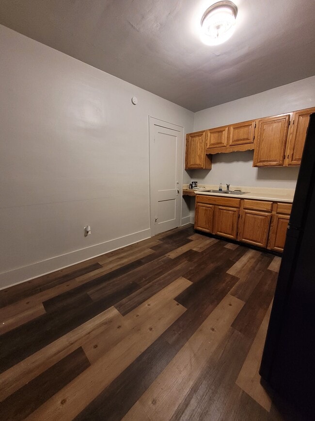 Foto del edificio - 521 E 5th St