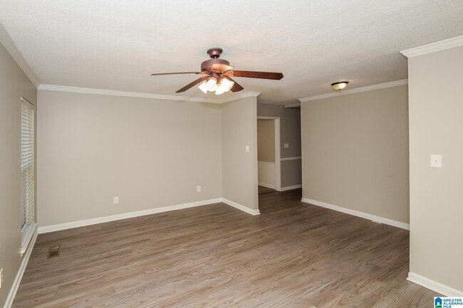 Building Photo - 5555 Spanish Trce