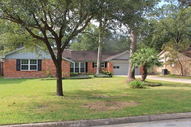 Building Photo - 835 St George Ln