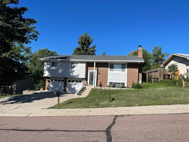 Photo - 2640 Villa Loma Dr House
