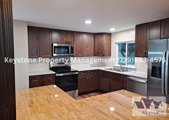 Building Photo - 3 Bed / 2 Bath Home on 45 Shared Acres – Near Colorado City - $1,695 Rent | $1,695 Deposit