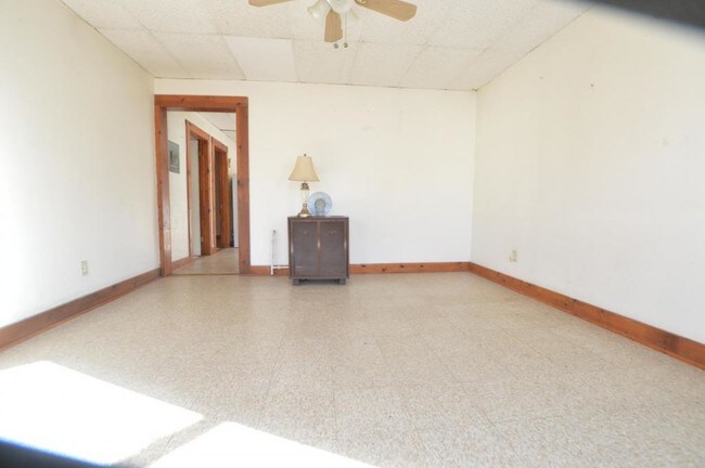 Foto del edificio - 17 Camp st - Unit 2