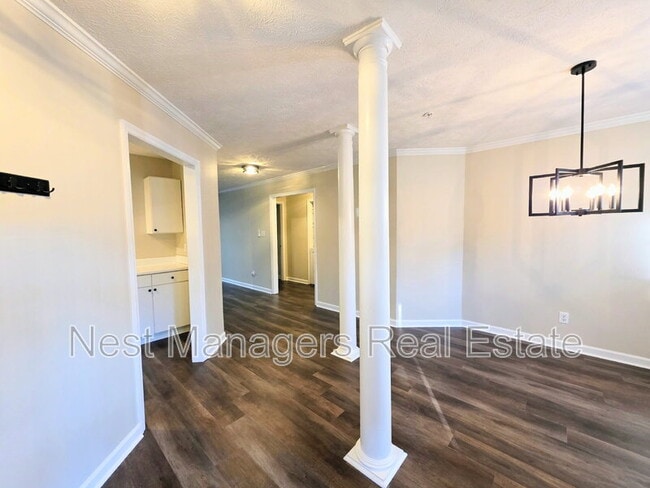 Foto del edificio - 302 Bubble Creek Ct