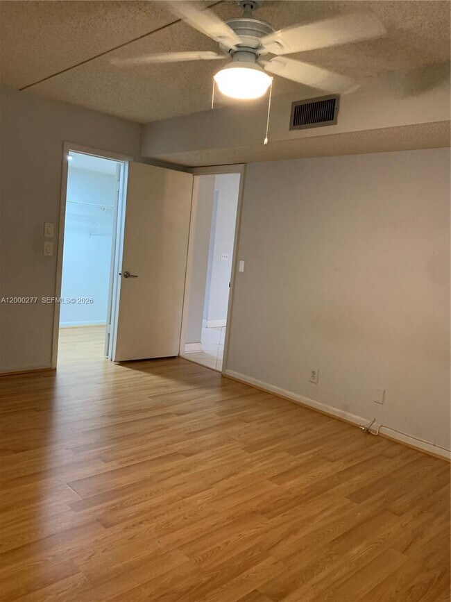Foto del edificio - 2906 SW 21st Terrace