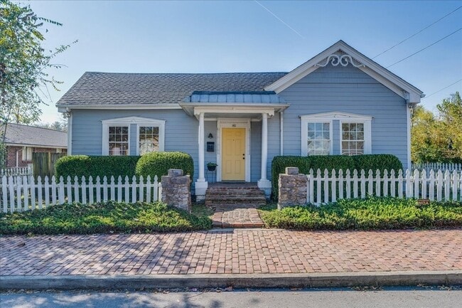 Photo - 1411 10th Ave N House