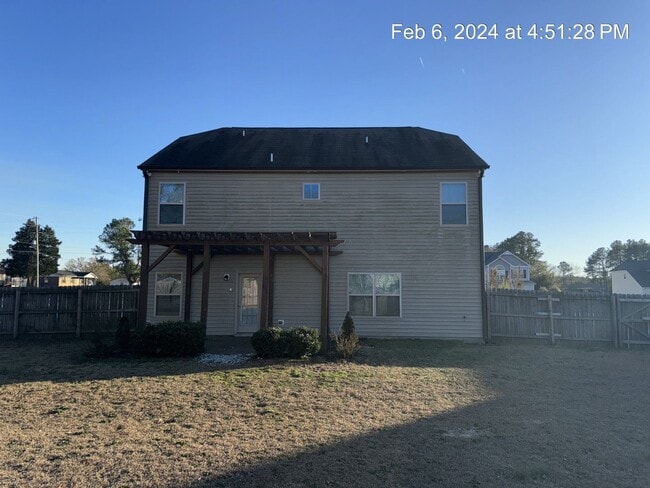Building Photo - 118 Blackhawk Lane