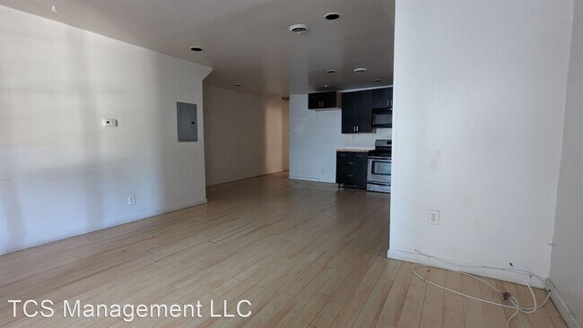 Building Photo - 3 br, 1 bath House - 1014 W Erie Ave