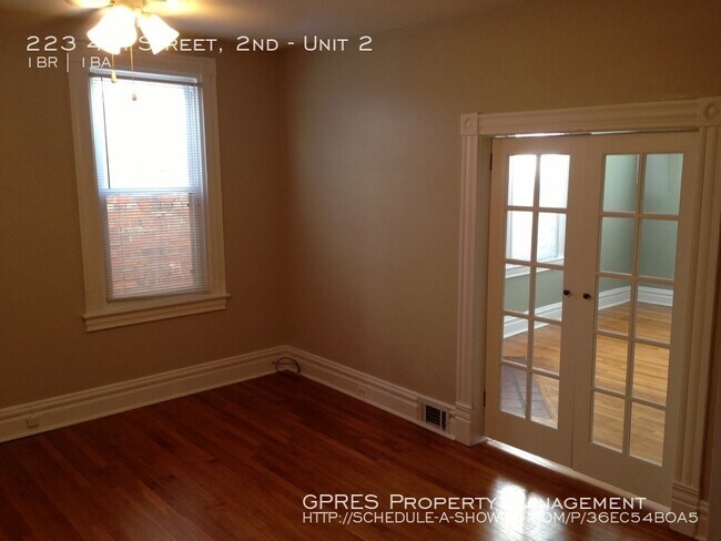 Building Photo - Beautiful Renovated 1+BED/1BATH in Aspinwall