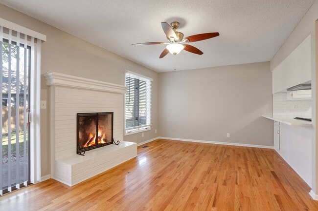 Building Photo - 10814 W 116th St