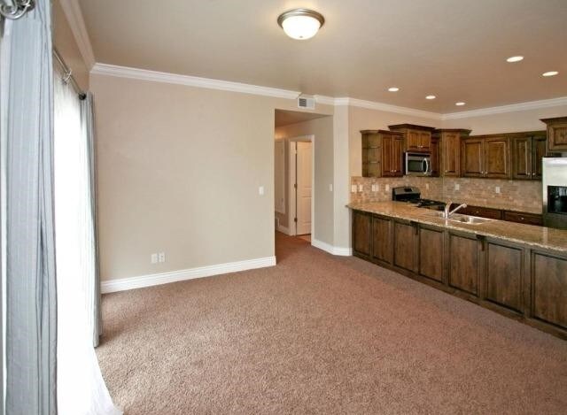 Building Photo - 476 W 200 N