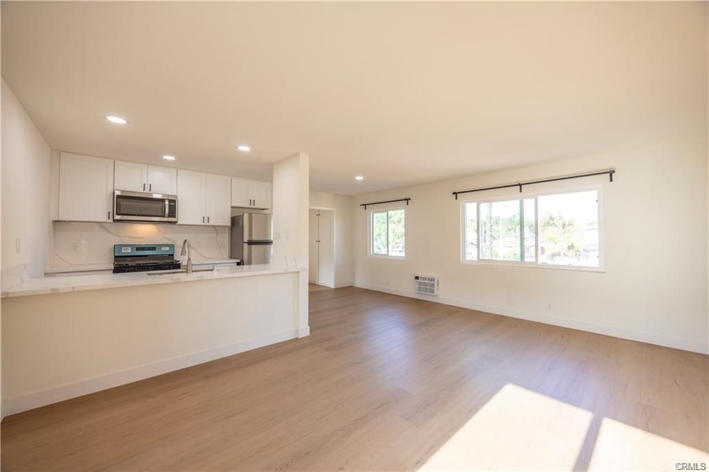Foto principal - 115 N Walnuthaven Dr