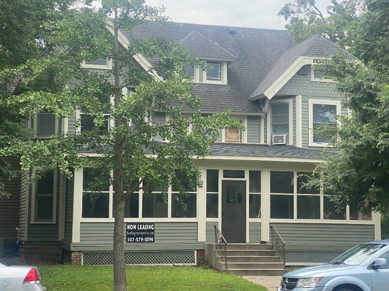 Foto principal - 151 E 5th St