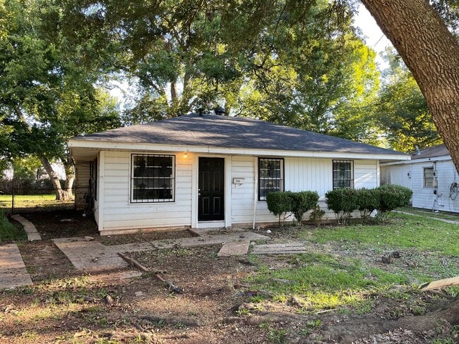 Foto del edificio - Remodeled 3 Bedroom Home