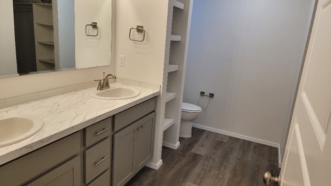 Building Photo - 11649 W Skyhaven St