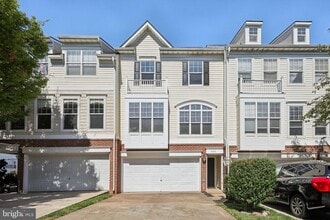 Building Photo - 8242 Glade Bank Dr