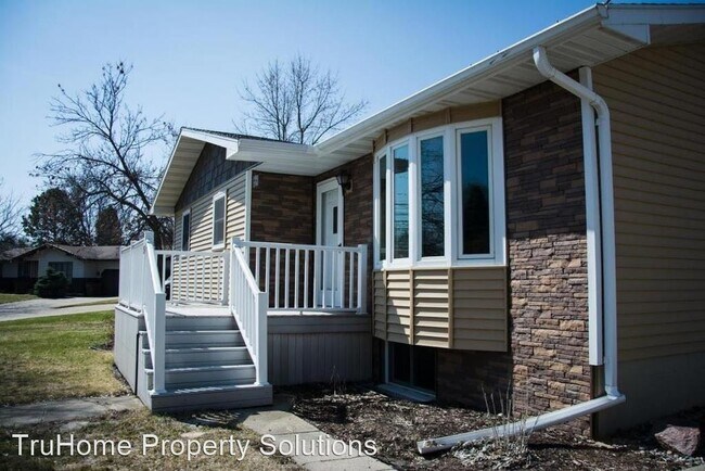 Foto del edificio - 4 br, 2 bath House - 15 Garden Ct. NW