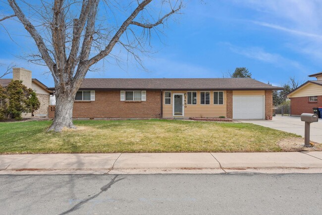 Photo - 2180 S Estes St House