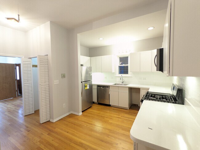 Foto del edificio - 146 W 3rd St