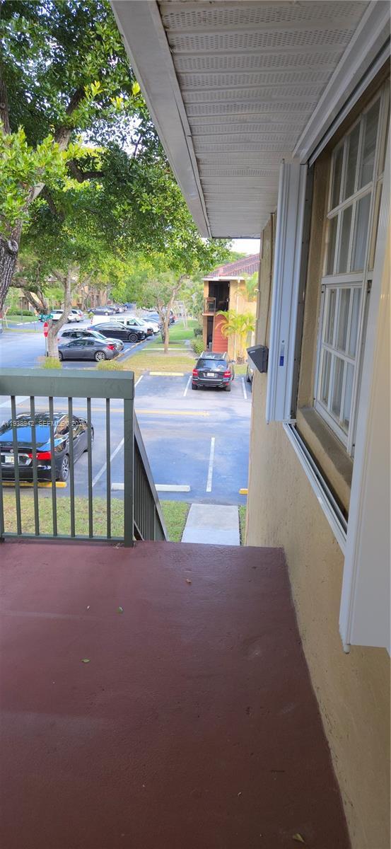 Foto del edificio - 10416 NW 8th St