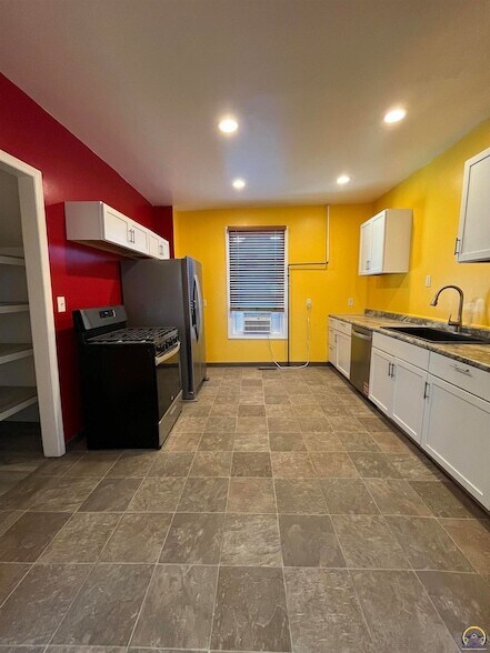 Foto del edificio - 401 Constitution St