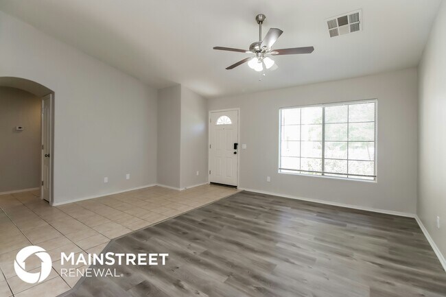 Building Photo - 44035 W Snow Dr